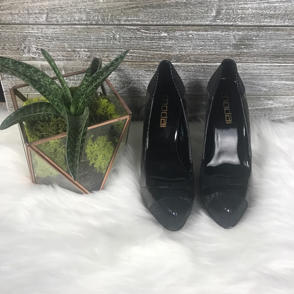 NWOT Moda Pana Black high heels - 7.5